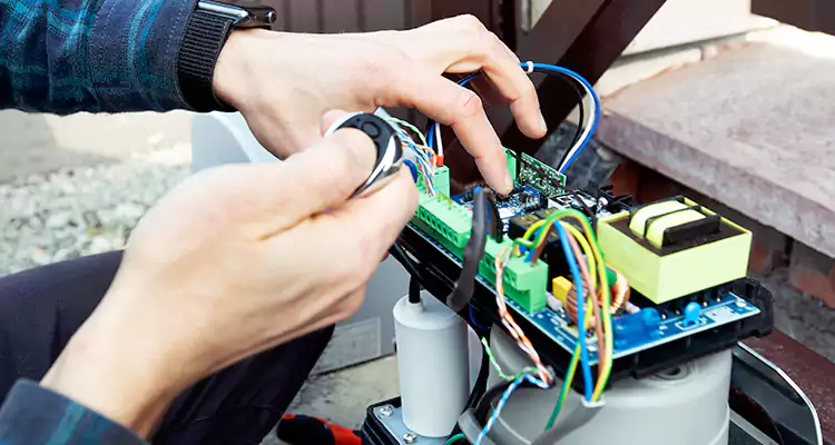 Automatic Driveway Gate Repair in Wellington, FL