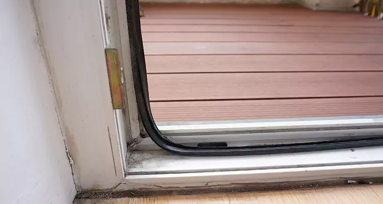 Why Choose Us for Leaking Sliding Glass Door Repair in Wellington, FL?