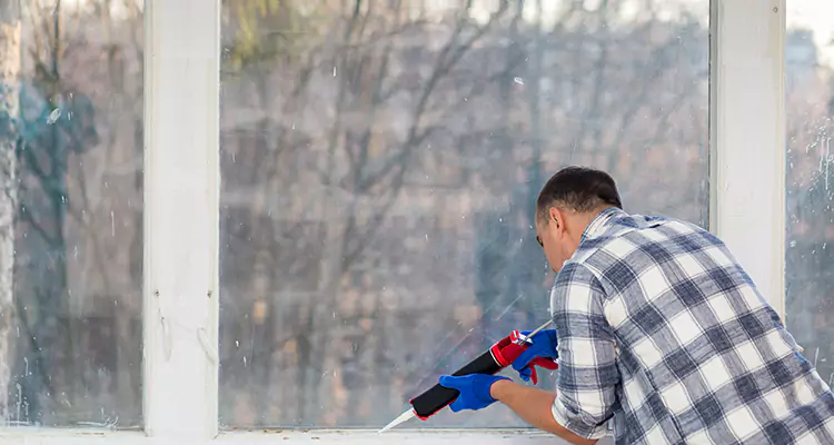 Quality Sliding Shower Door Repair for Closing Issues in Wellington, FL