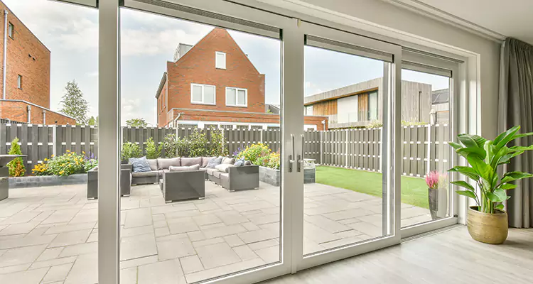 Best Sliding Screen Door Replacement Company in Wellington, FL