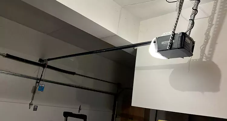Linear Garage Door Opener Repair in Wellington, FL