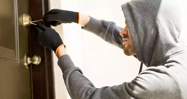 Emergency Motel Lock Repairs—Available 24/7 in Wellington, FL
