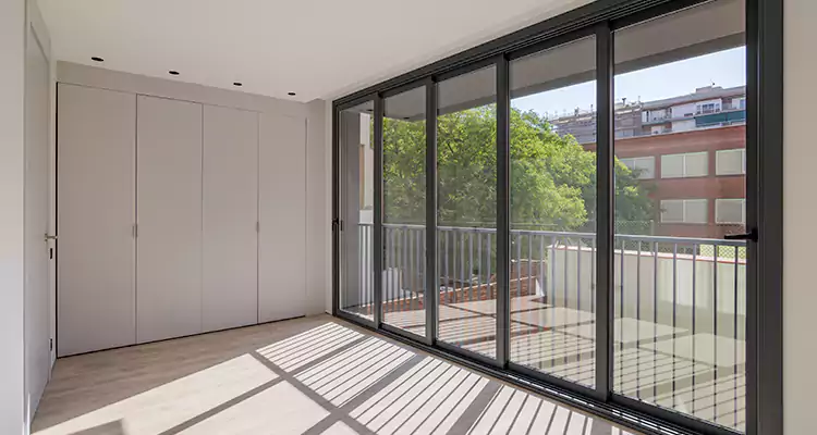 Fix Sliding Screen Door Track in Wellington, FL