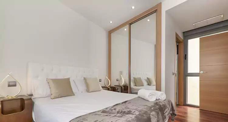 Sliding Wardrobe Door Mirror Replacement in Wellington, FL